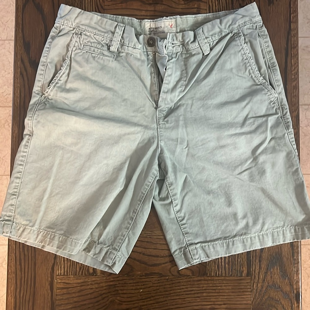 American eagle light green shorts. Men’s 33